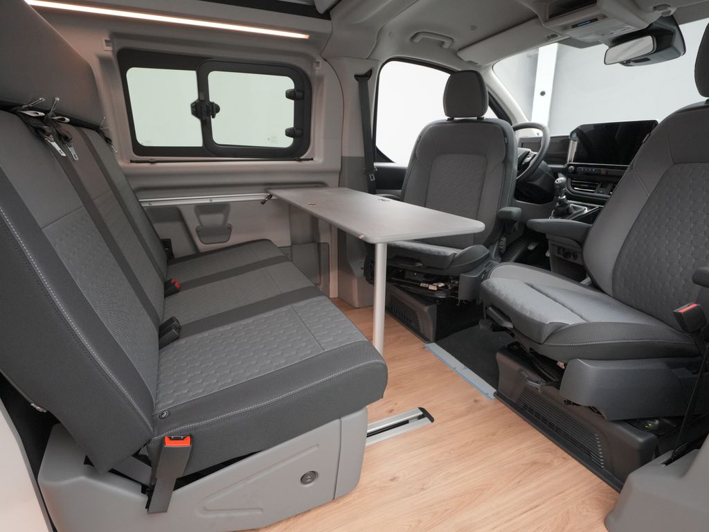 Ford Tourneo Custom 2025
