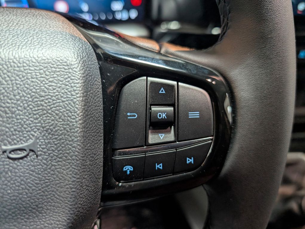 Ford Tourneo Custom 2025