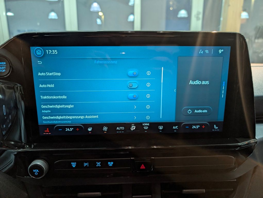 Ford Tourneo Custom 2025