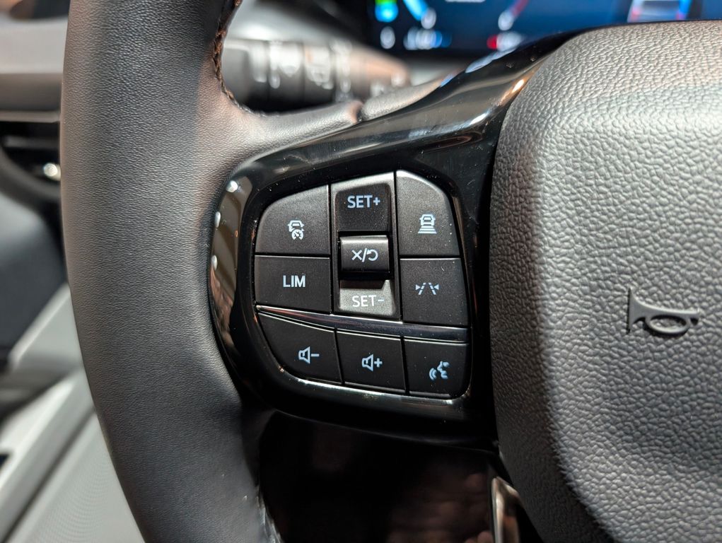 Ford Tourneo Custom 2025