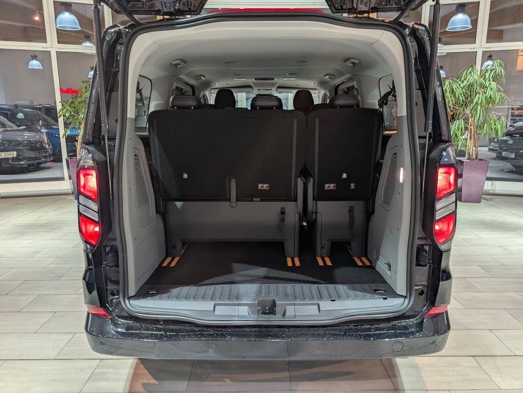 Ford Tourneo Custom 2025