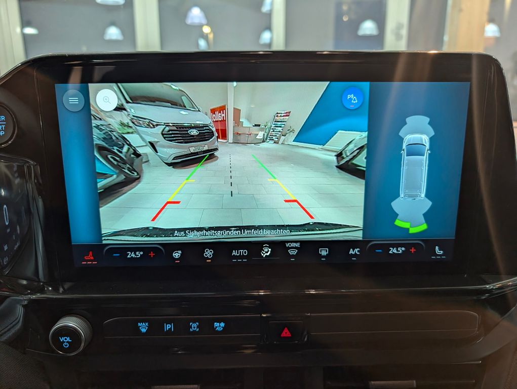 Ford Tourneo Custom 2025