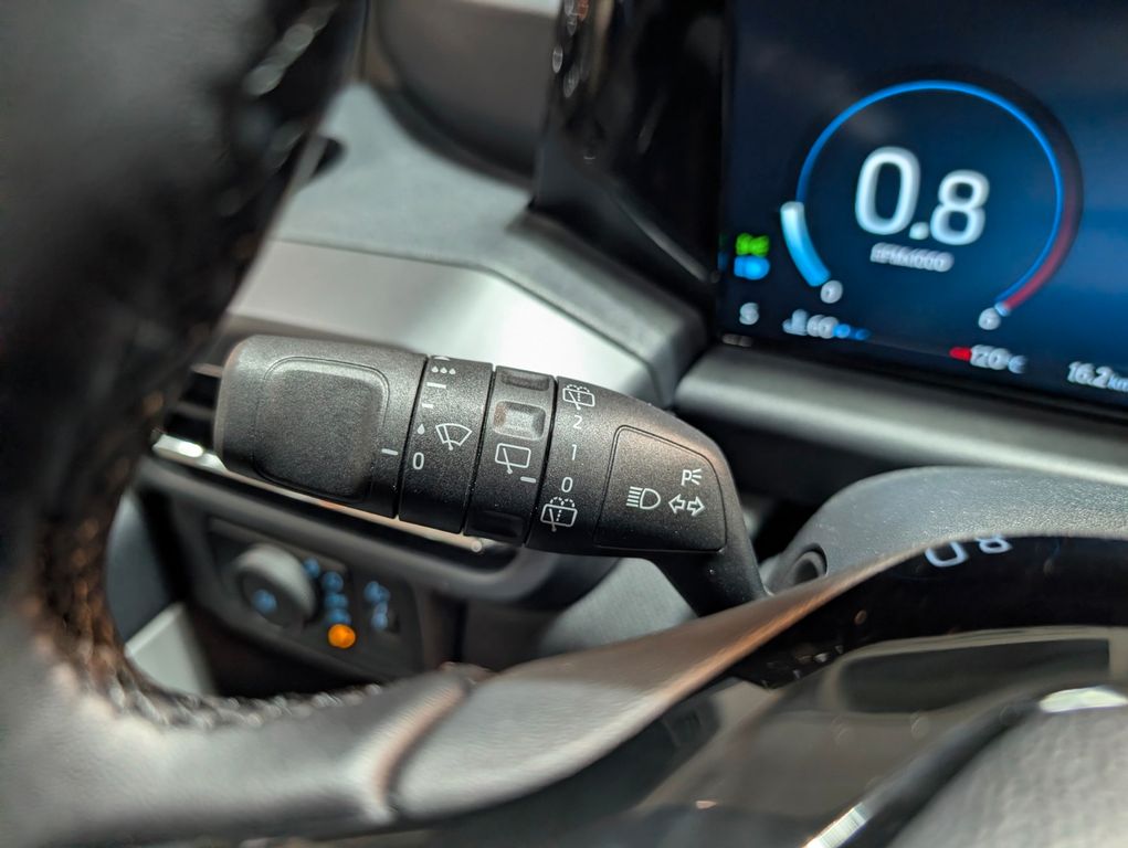 Ford Tourneo Custom 2025