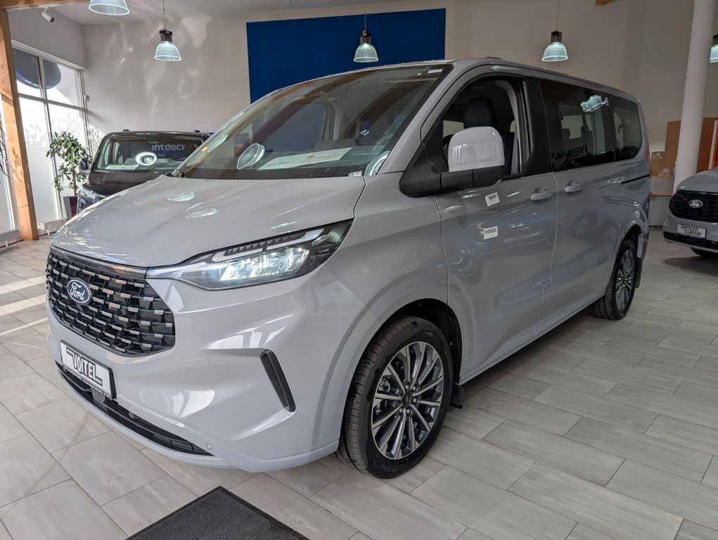 Ford Tourneo Custom 2025