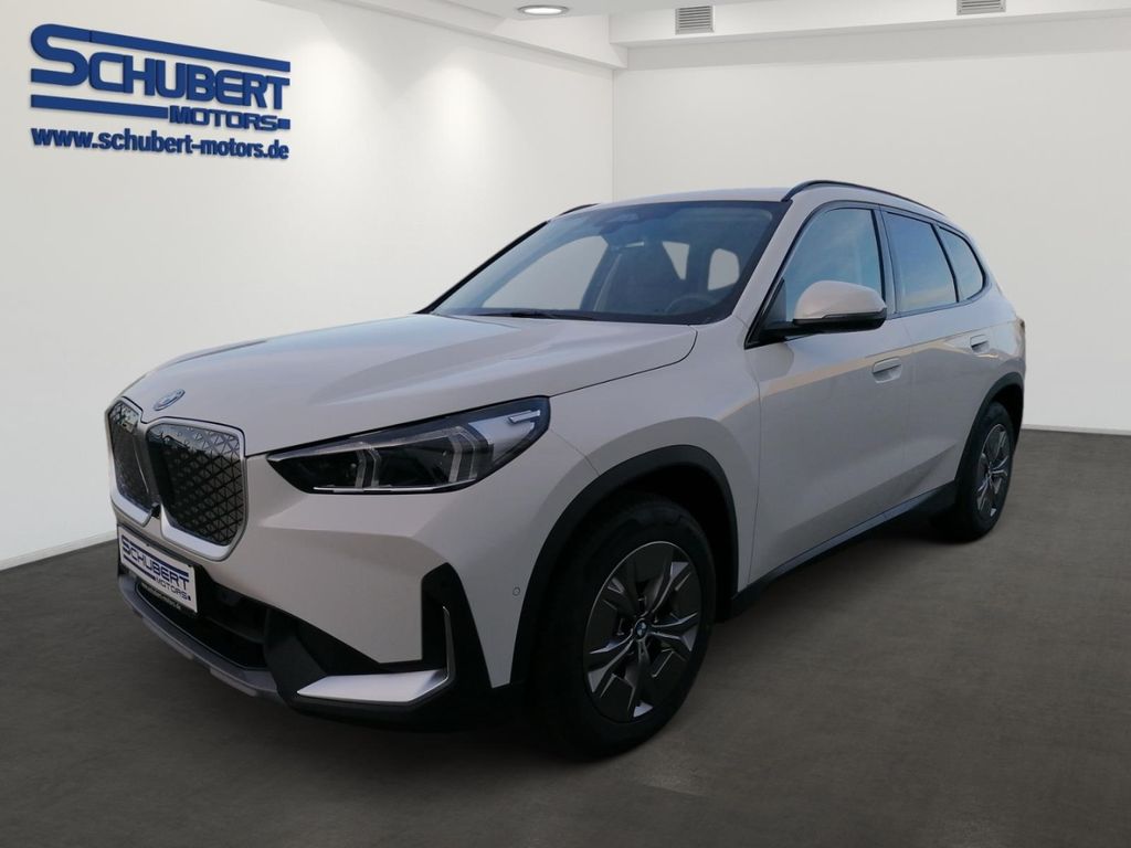 BMW iX1 2025