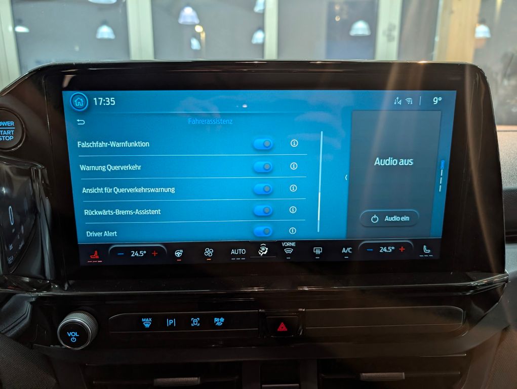 Ford Tourneo Custom 2025