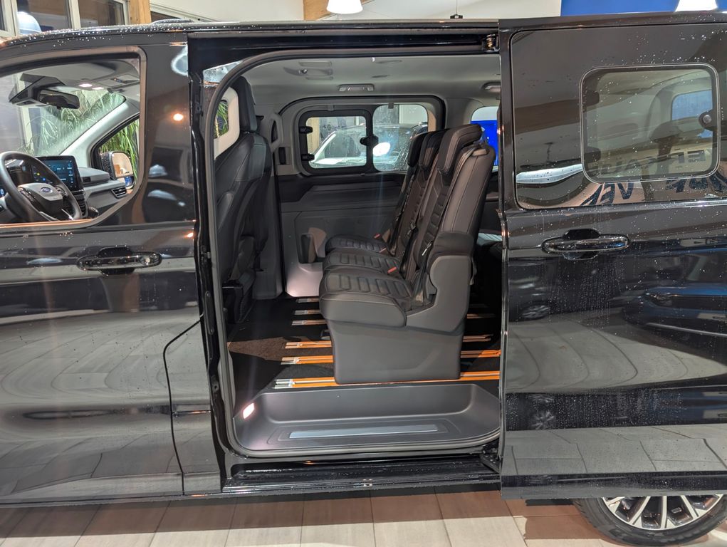 Ford Tourneo Custom 2025