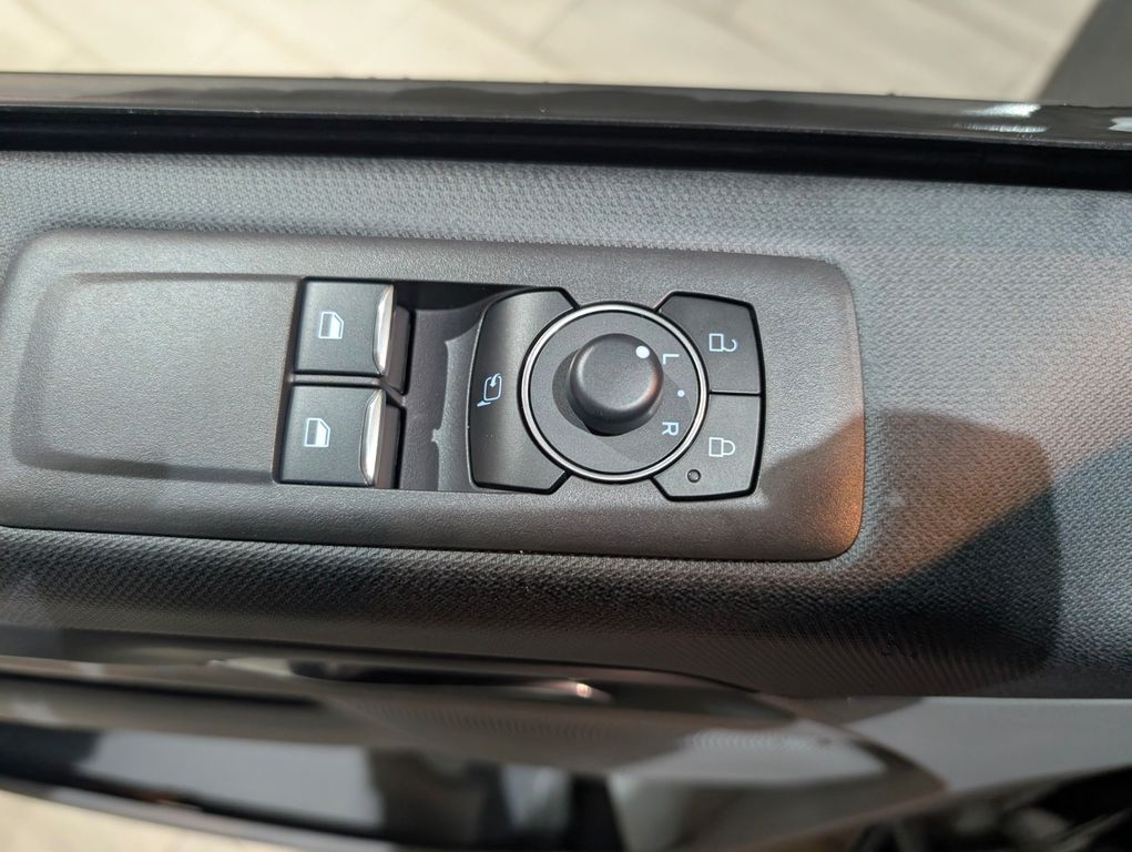 Ford Tourneo Custom 2025