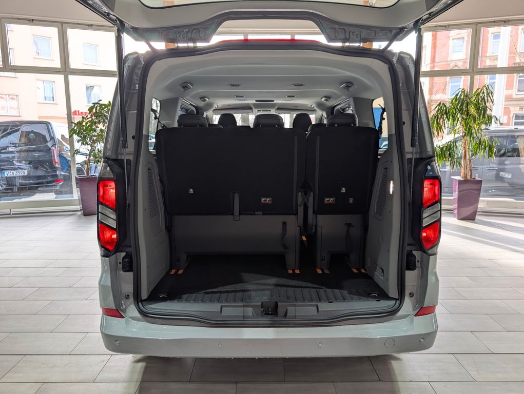 Ford Tourneo Custom 2025