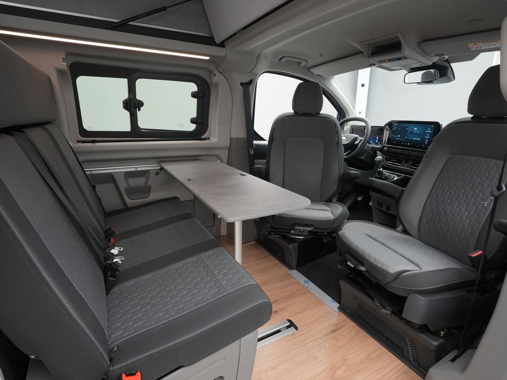 Ford Tourneo Custom 2025