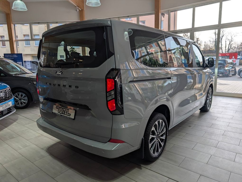 Ford Tourneo Custom 2025