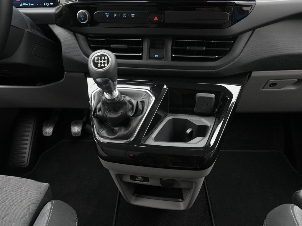 Ford Tourneo Custom 2025