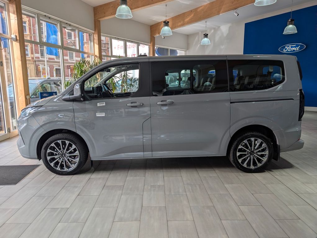 Ford Tourneo Custom 2025