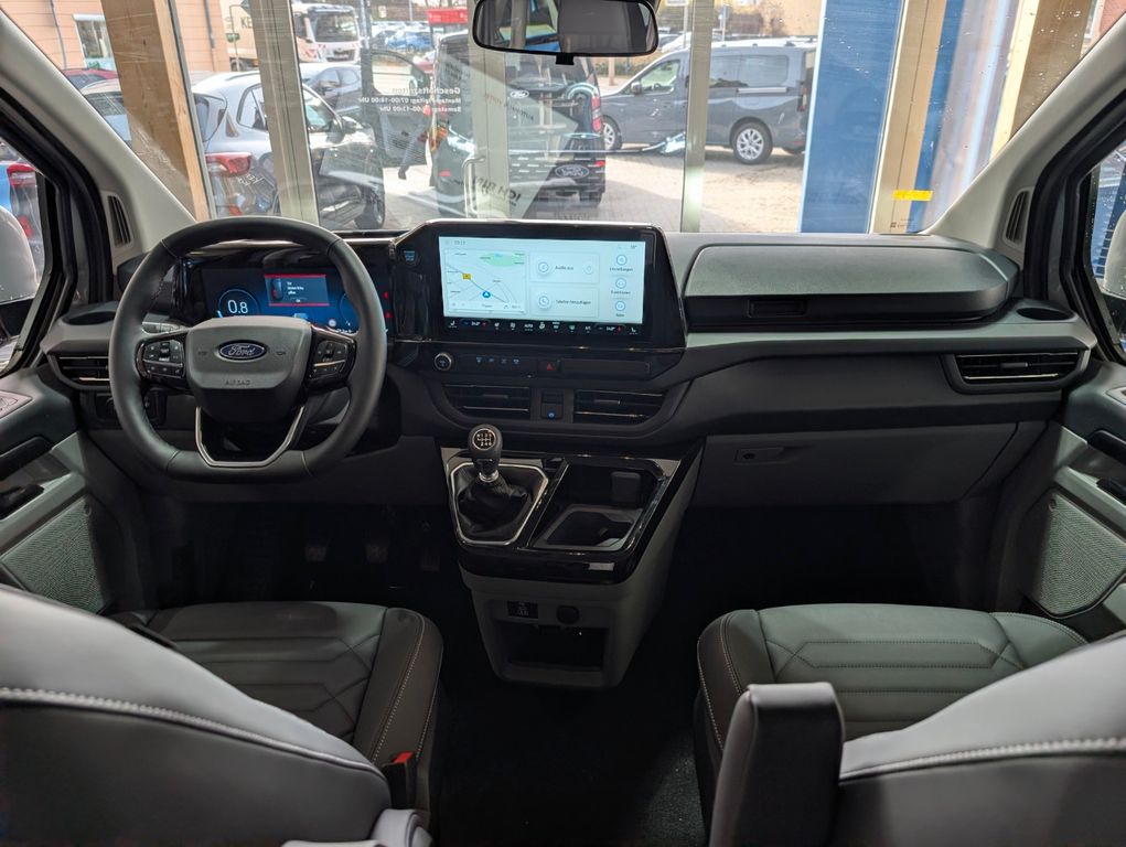 Ford Tourneo Custom 2025