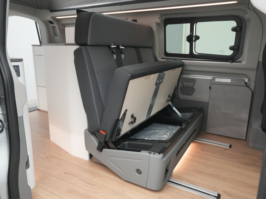 Ford Tourneo Custom 2025