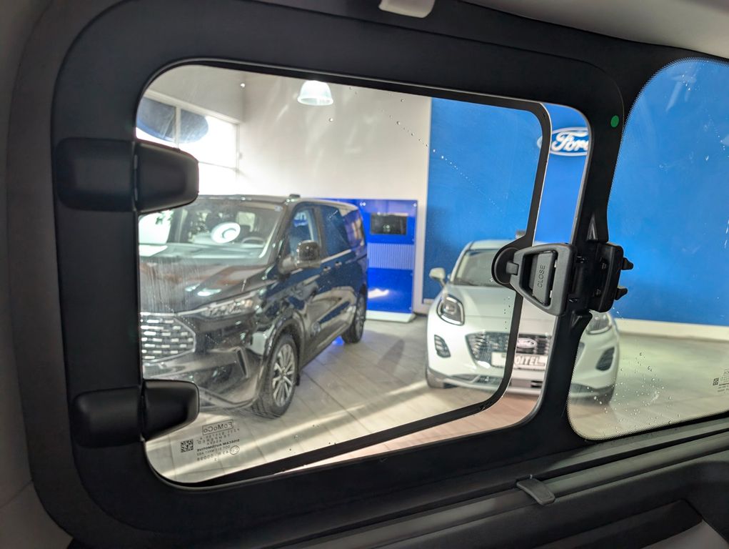 Ford Tourneo Custom 2025