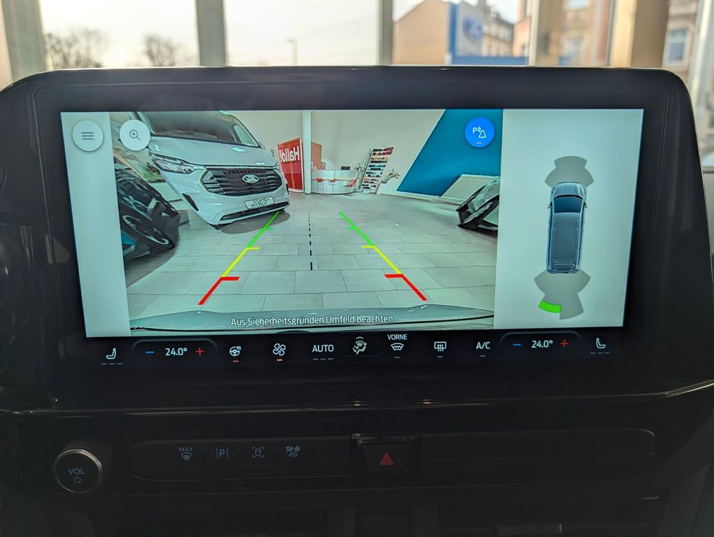 Ford Tourneo Custom 2025