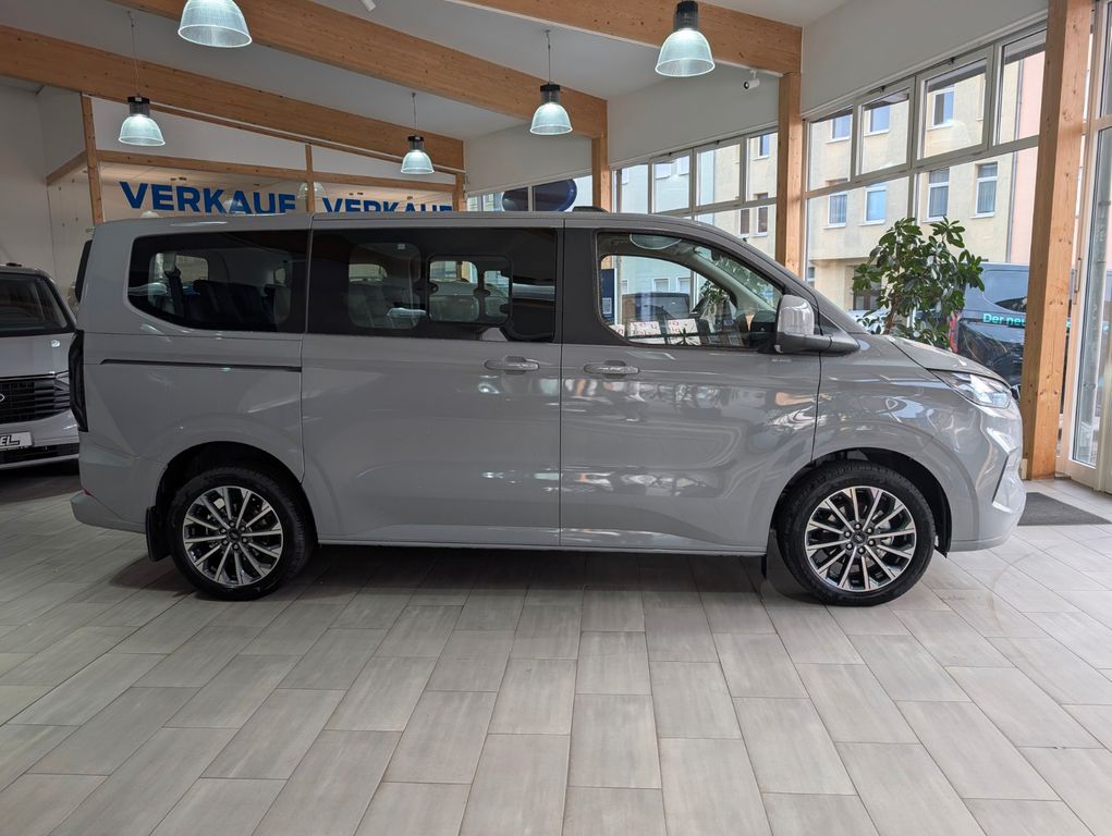 Ford Tourneo Custom 2025