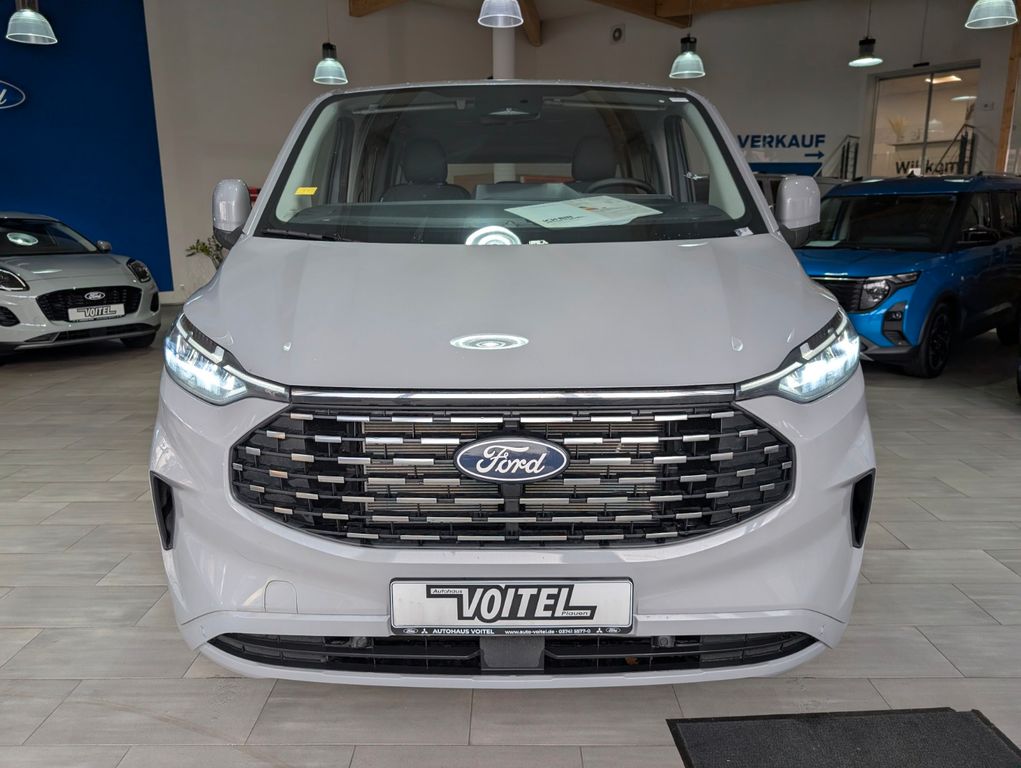 Ford Tourneo Custom 2025