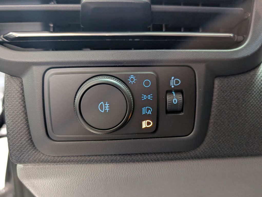 Ford Tourneo Custom 2025