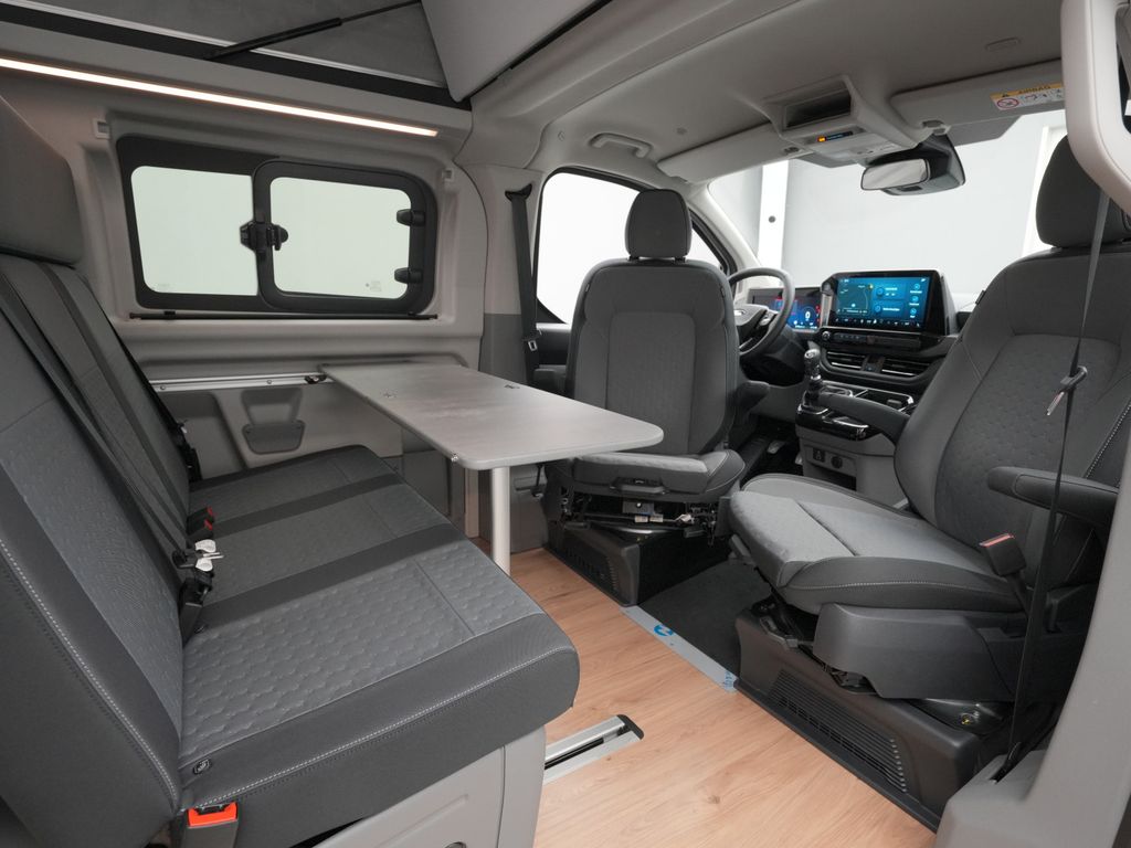 Ford Tourneo Custom 2025