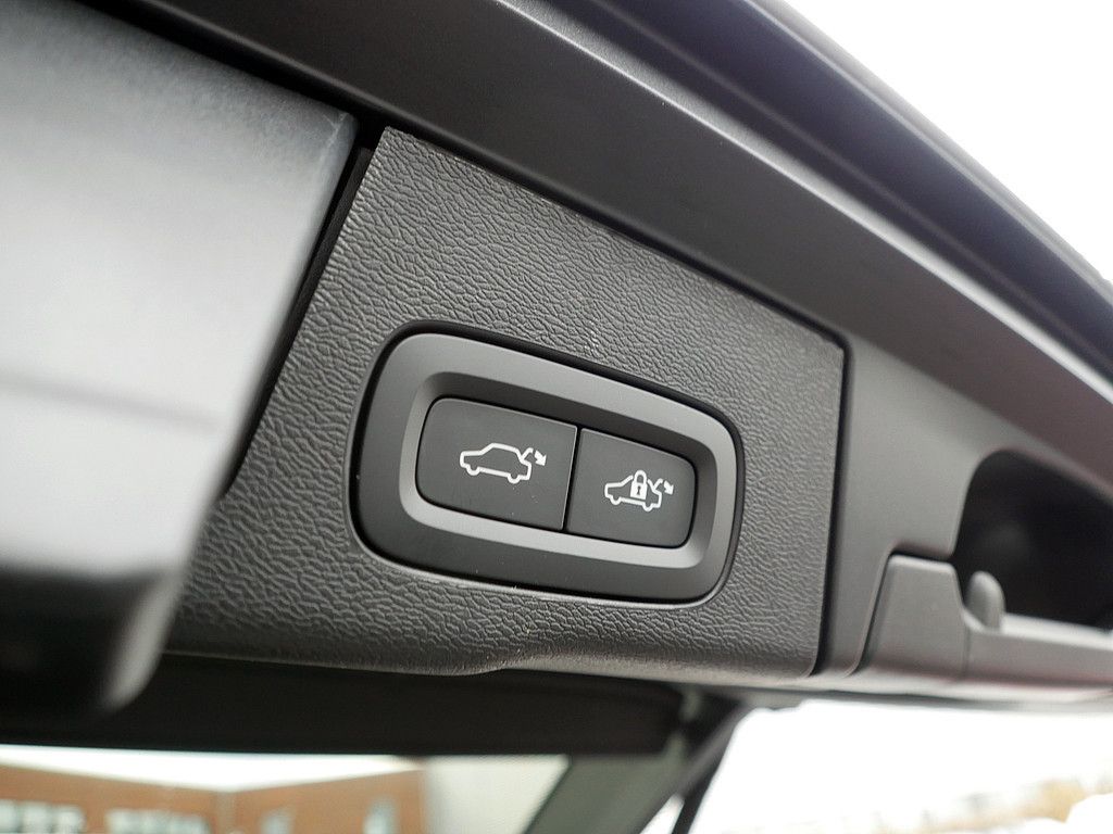 Volvo XC60 2025