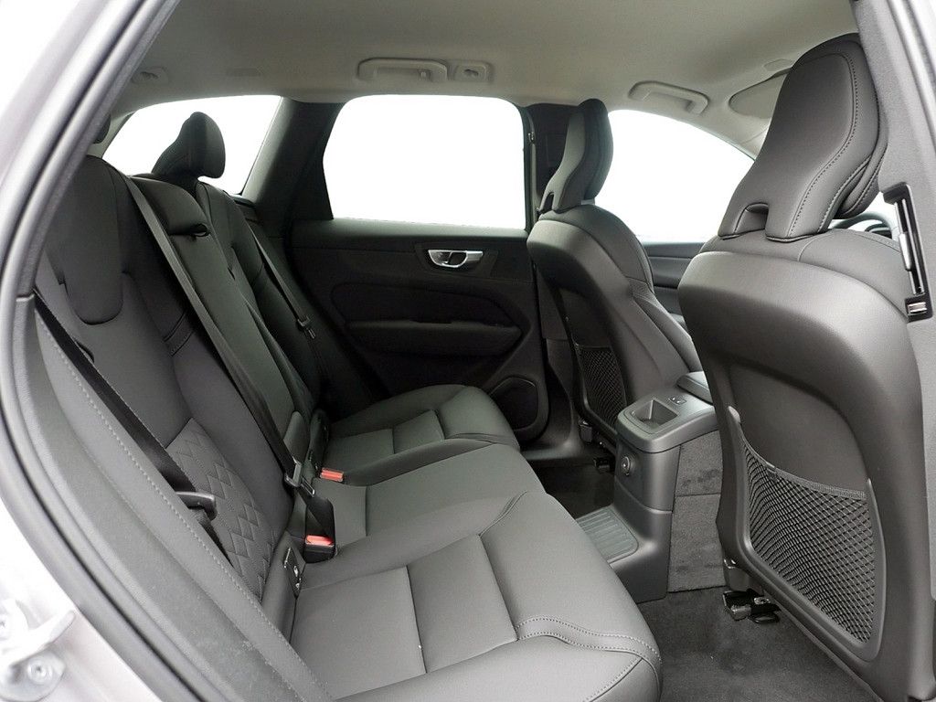 Volvo XC60 2025