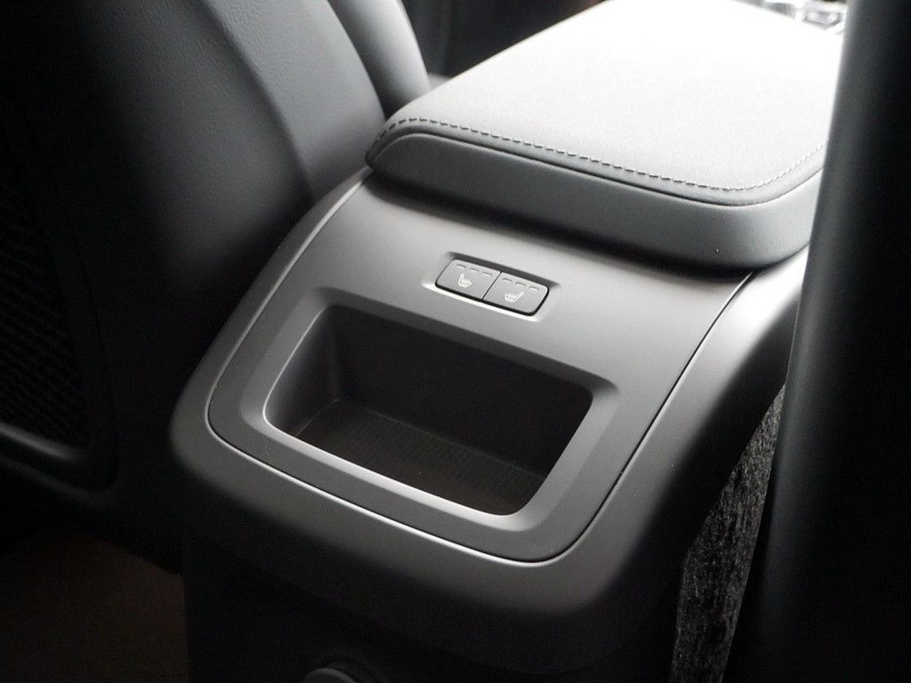 Volvo XC60 2025