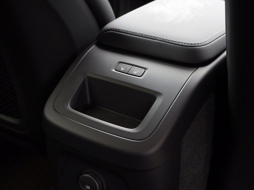 Volvo XC60 2025