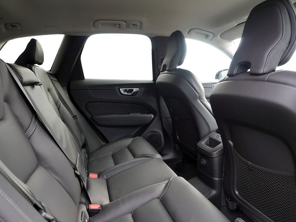 Volvo XC60 2025