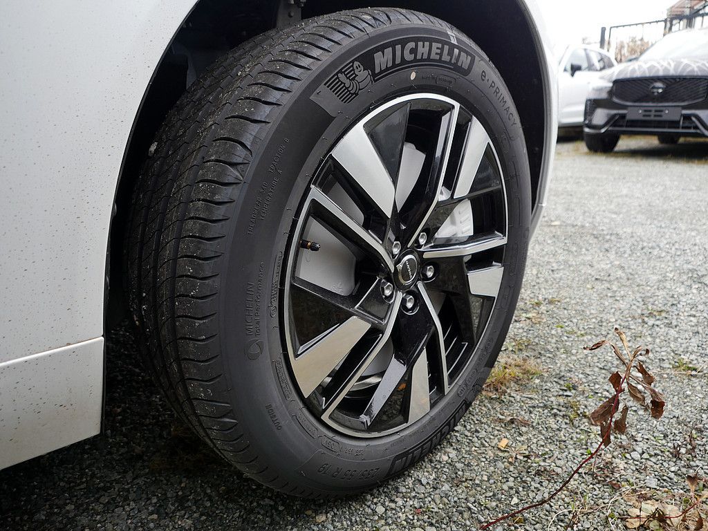 Volvo XC60 2025