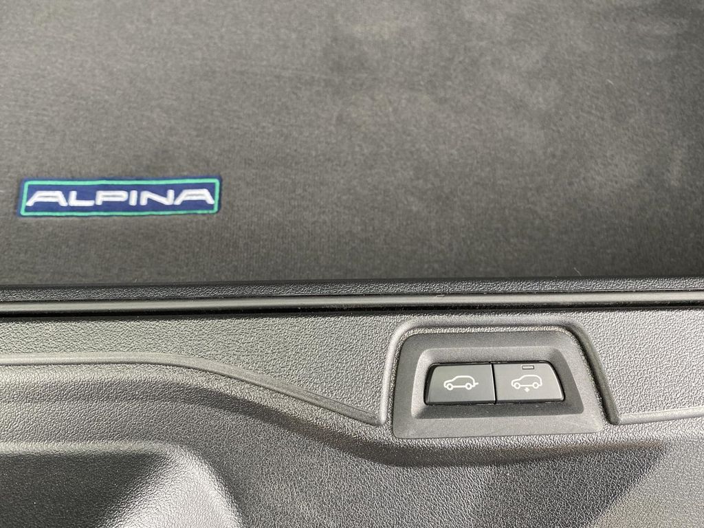 ALPINA XB7 2022