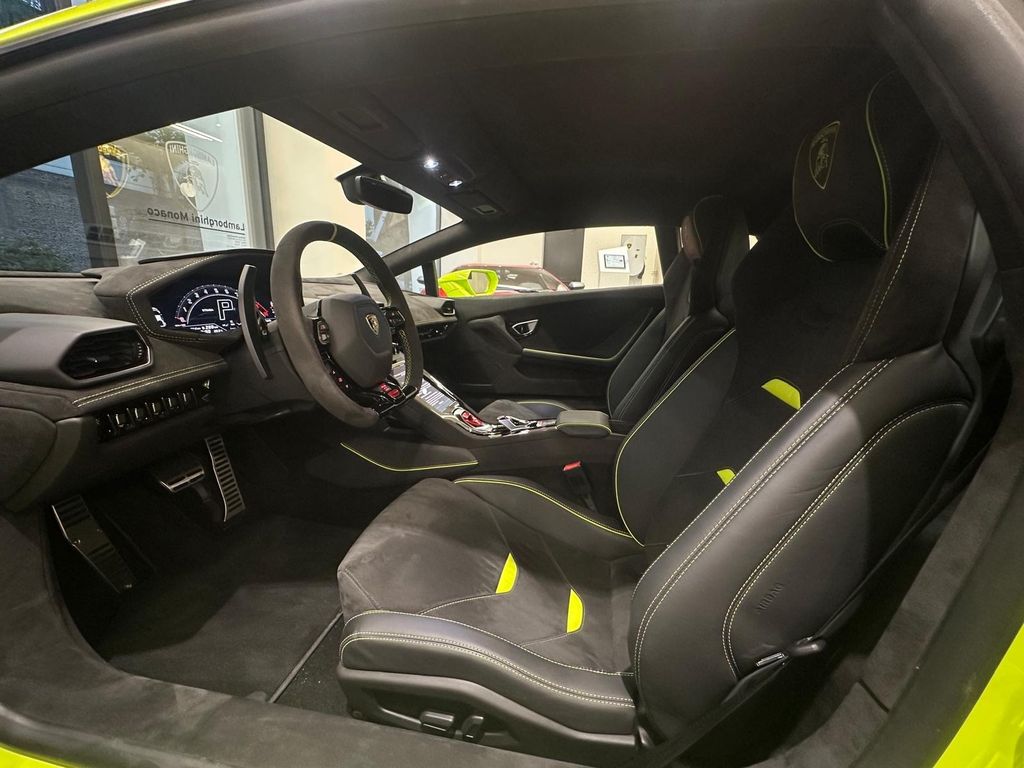 Lamborghini Huracán 2023