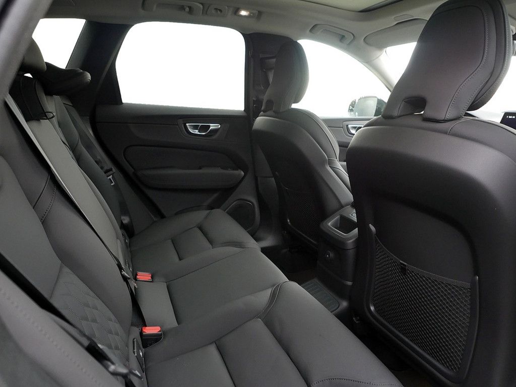 Volvo XC60 2025