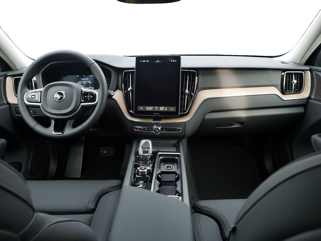 Volvo XC60 2025