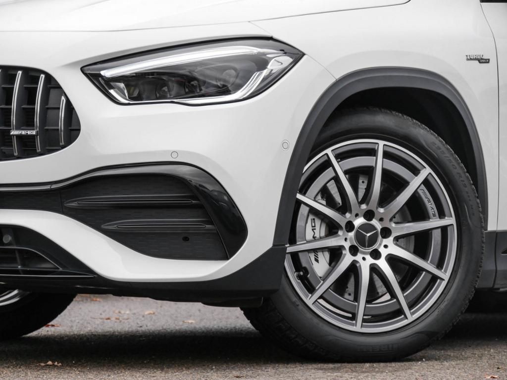 Mercedes-Benz GLA 35 AMG 2023