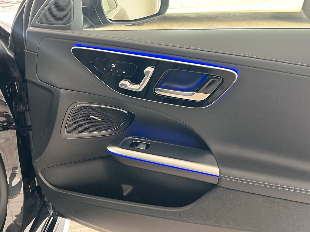 Mercedes-Benz C 200 2025