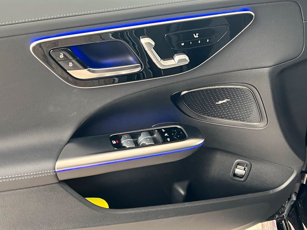 Mercedes-Benz C 200 2025