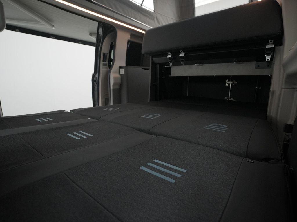 Ford Tourneo Custom 2025