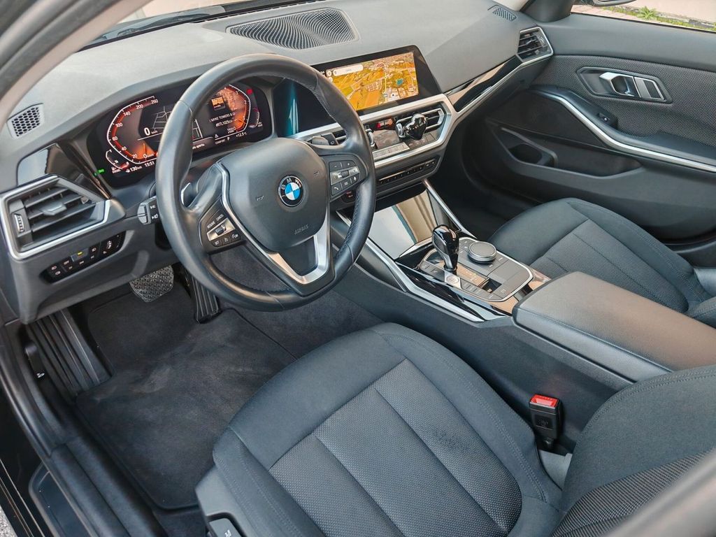 BMW 320 2022
