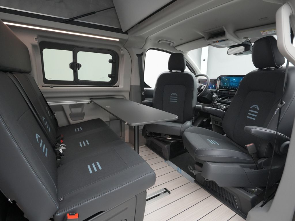 Ford Tourneo Custom 2025