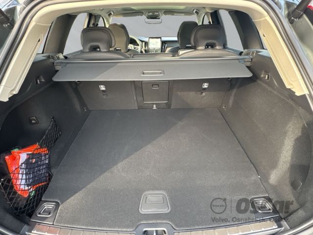 Volvo XC60 2025