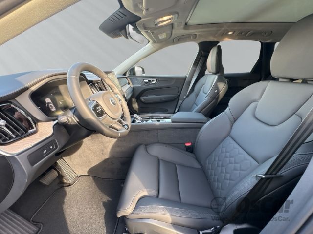 Volvo XC60 2025