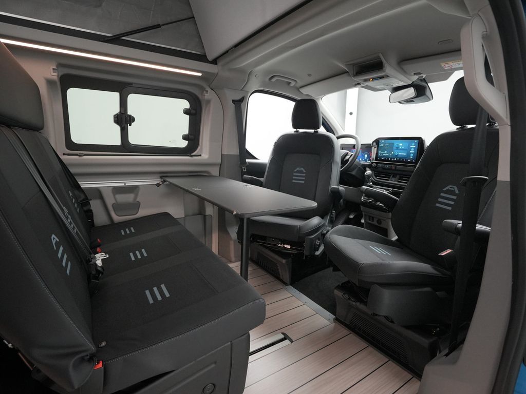 Ford Tourneo Custom 2025