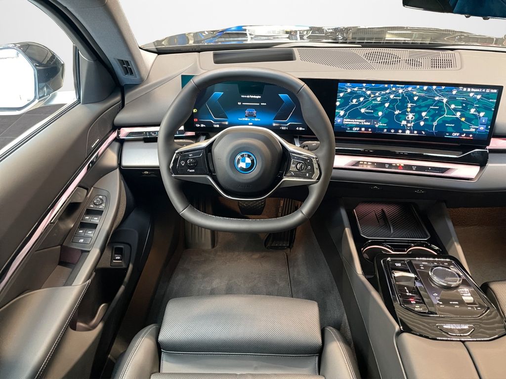 BMW i5 2024