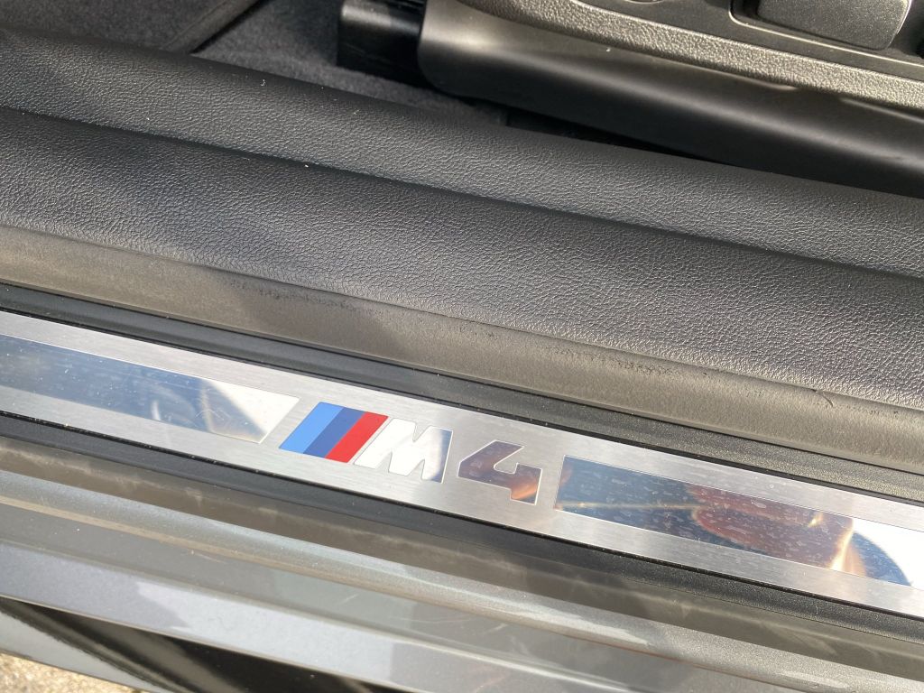BMW M4 2025