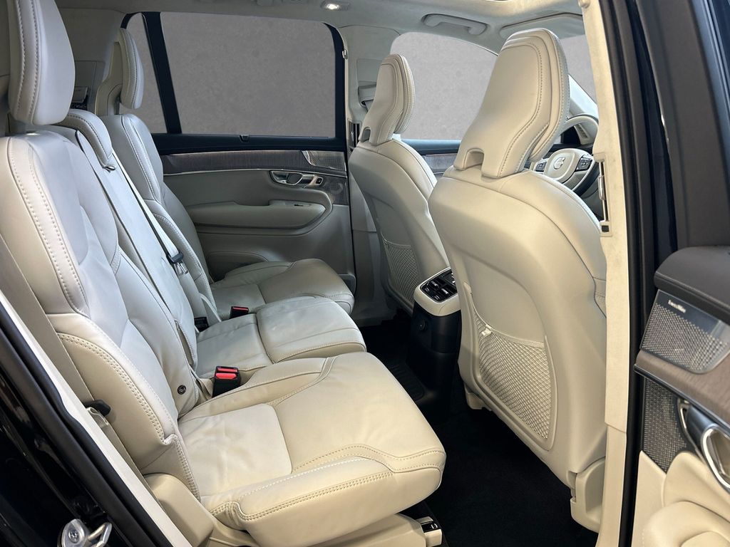Volvo XC90 2025