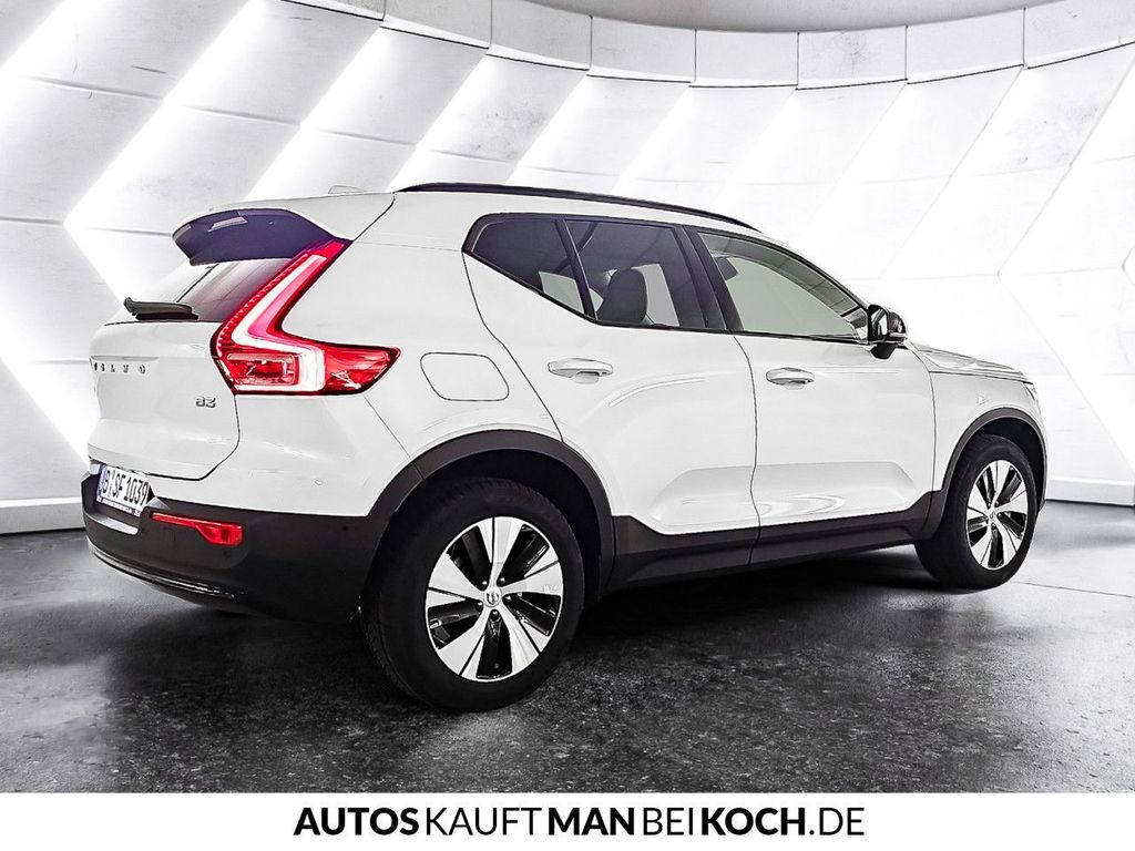 Volvo XC40 2025