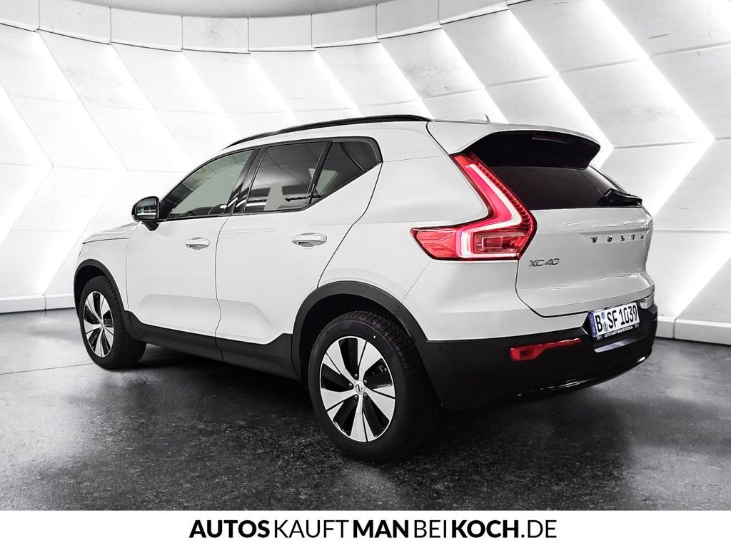 Volvo XC40 2025