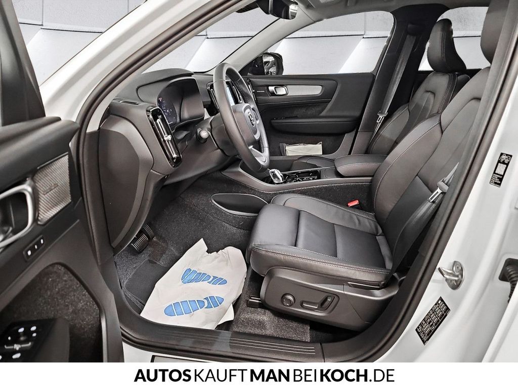 Volvo XC40 2025